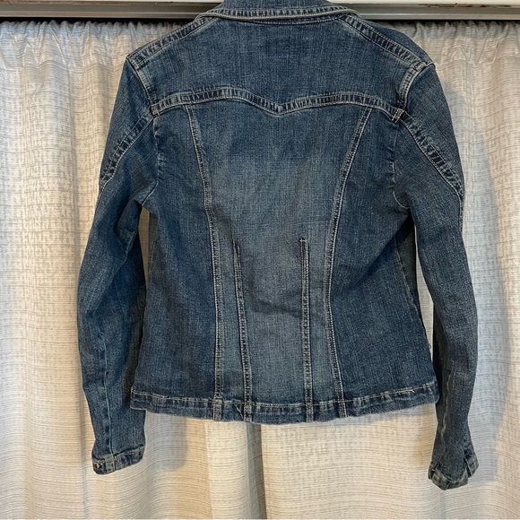 Jean jacket - Picture 2 of 7